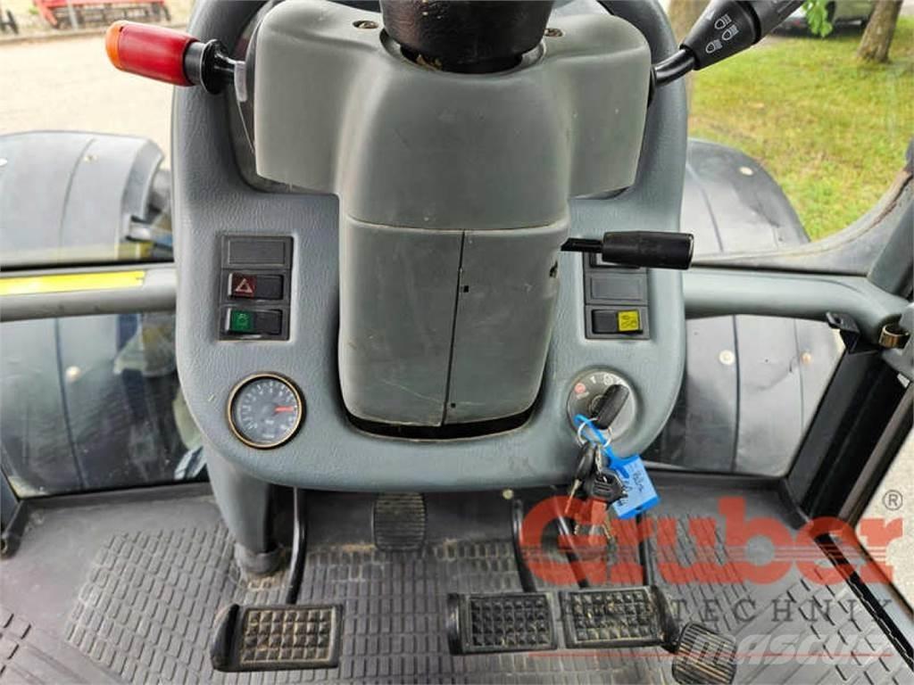 Valtra T 140 トラクター