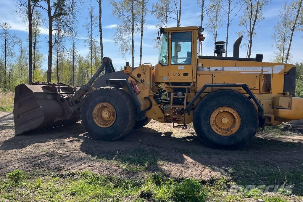 Volvo L 220 ホイールローダー・タイヤショベル