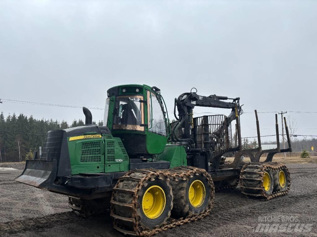 John Deere 1210 E フォワーダー