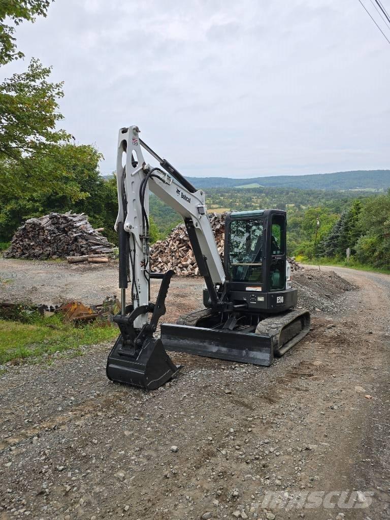 Bobcat E 50 ミニ油圧ショベル 7t以下（ミニユンボ・ミニディガー）
