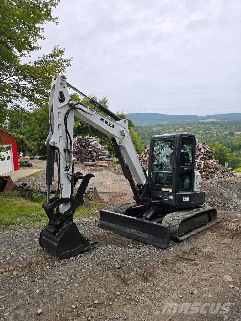 Bobcat E 50 ミニ油圧ショベル 7t以下（ミニユンボ・ミニディガー）