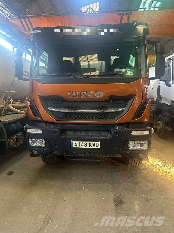 Iveco Hormigonera コンクリートポンプ車