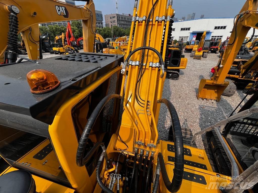 Komatsu PC 240 LC-8 大型油圧ショベル12t以上（パワーショベル・ユンボ）