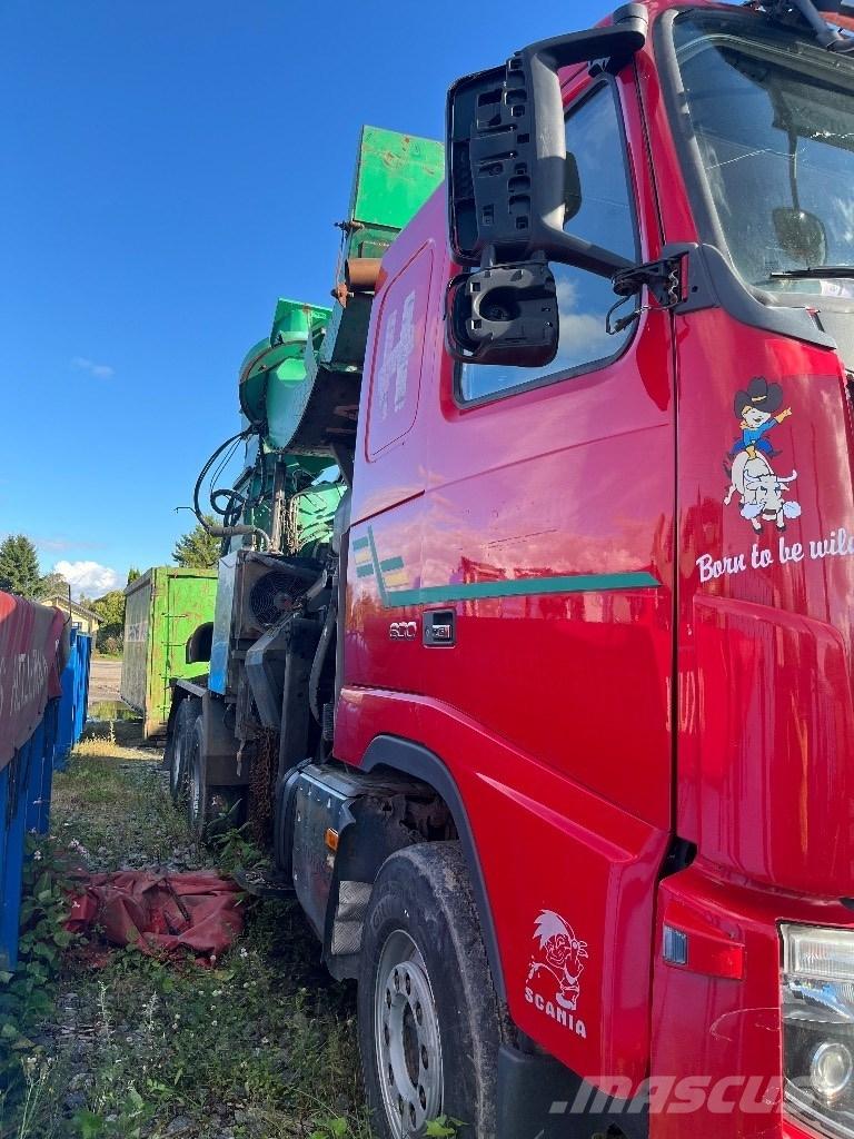 Volvo FH 16 610 ウッドスプリッターとカッター