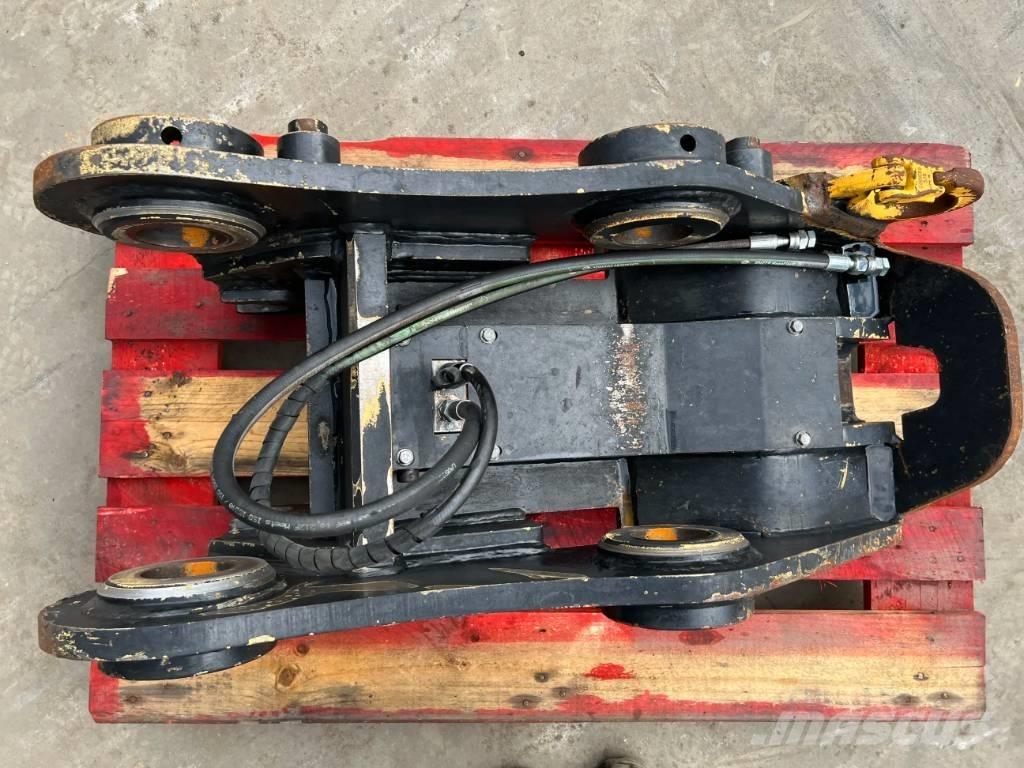 Volvo S1 - 323D クイックヒッチ