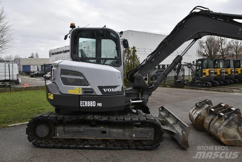 Volvo ECR 88 D 中型油圧ショベル 7ｔ-12ｔ（ユンボ・パワーショベル・バックホー）