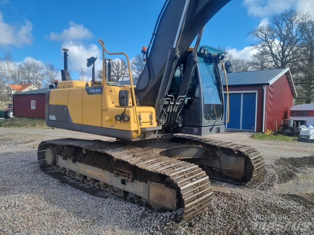 Volvo EC 220 DL 大型油圧ショベル12t以上（パワーショベル・ユンボ）