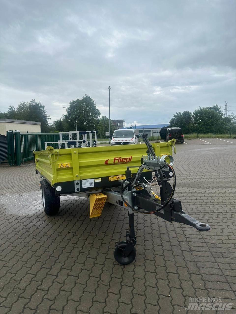Fliegl EDK 40 汎用トレーラー