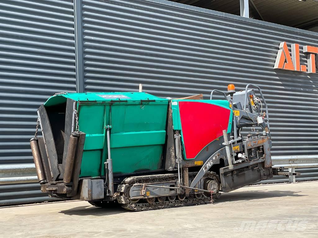 Vögele SUPER 800 アスファルトフィニッシャ