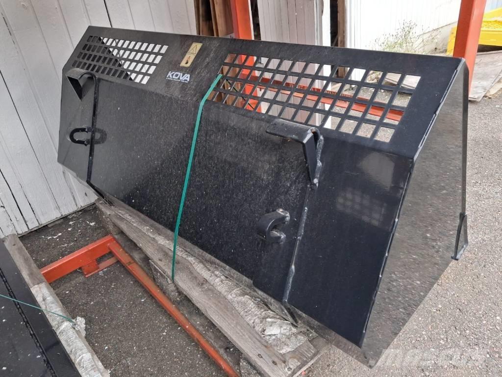 Kova Lumikauha 小型トラクター　アタッチメント