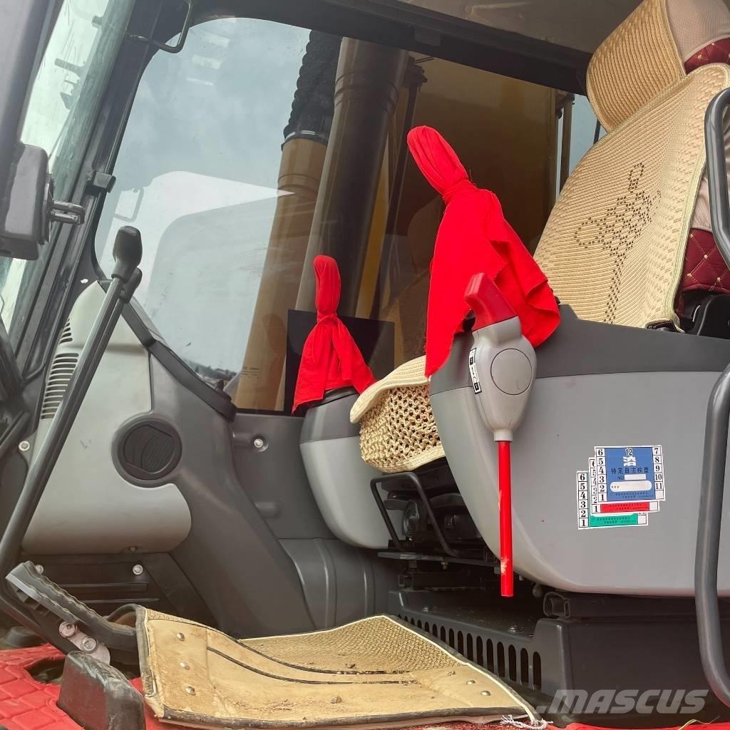 Komatsu PC 220-8 大型油圧ショベル12t以上（パワーショベル・ユンボ）