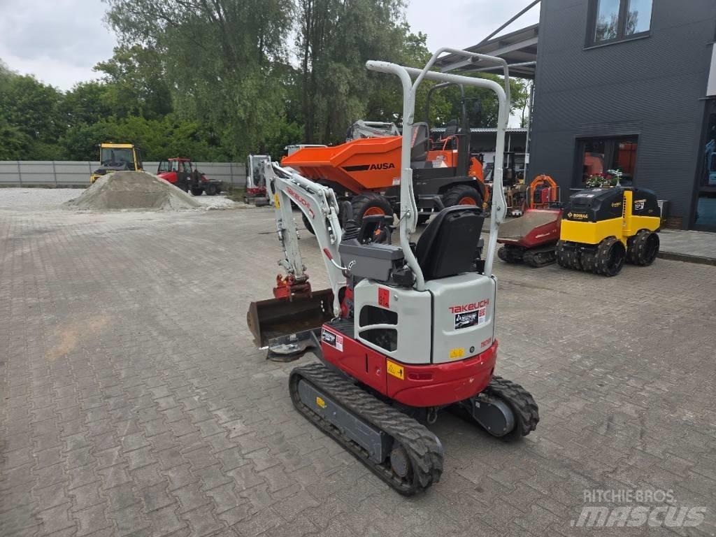 Takeuchi TB 210 R ミニ油圧ショベル 7t以下（ミニユンボ・ミニディガー）