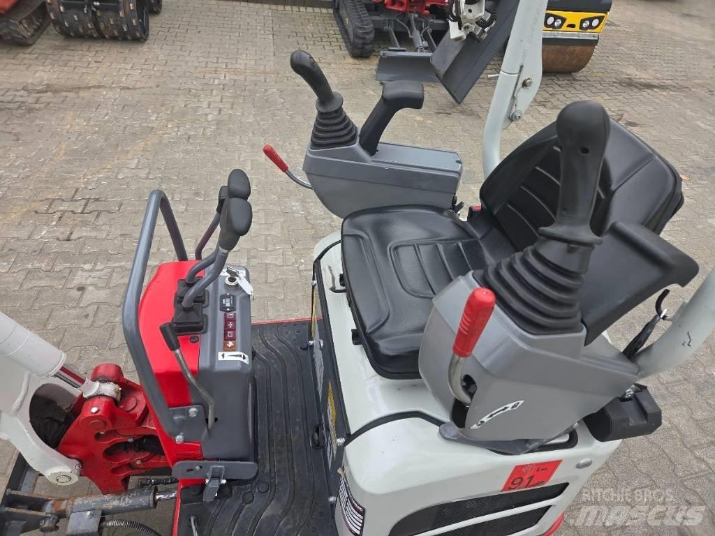 Takeuchi TB 210 R ミニ油圧ショベル 7t以下（ミニユンボ・ミニディガー）
