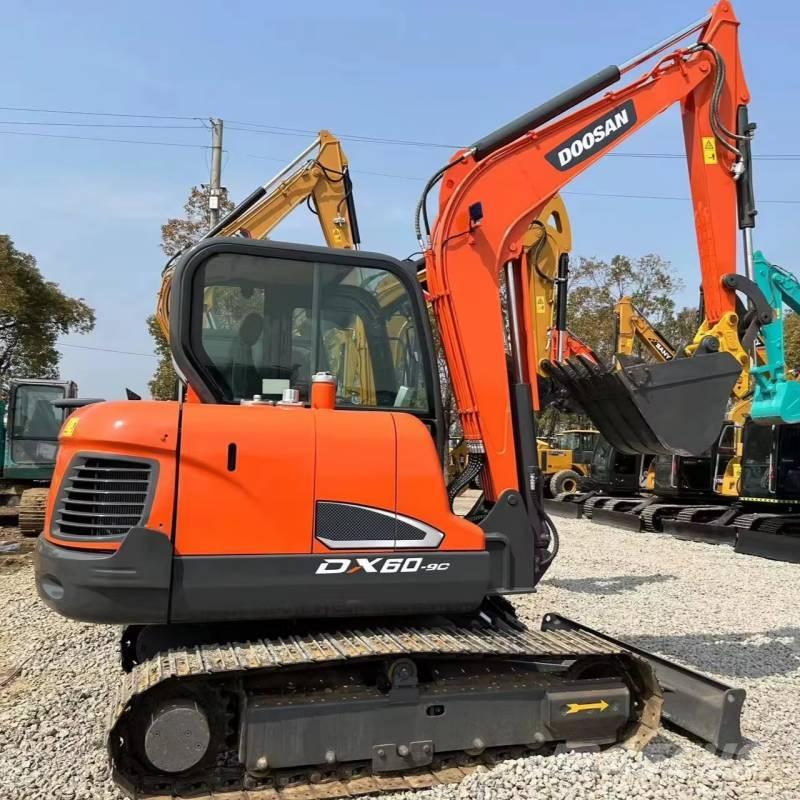 Doosan 60 大型油圧ショベル12t以上（パワーショベル・ユンボ）