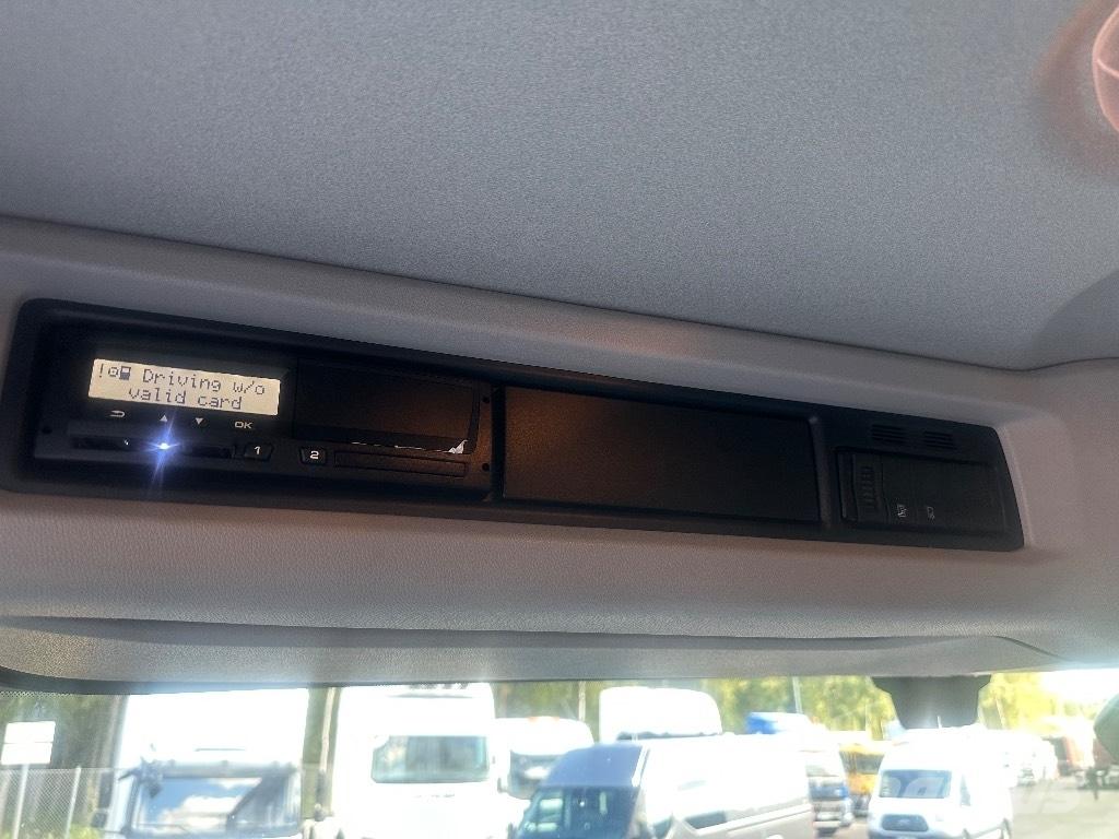 Scania P250 ボックスボディー、ウイング、箱車
