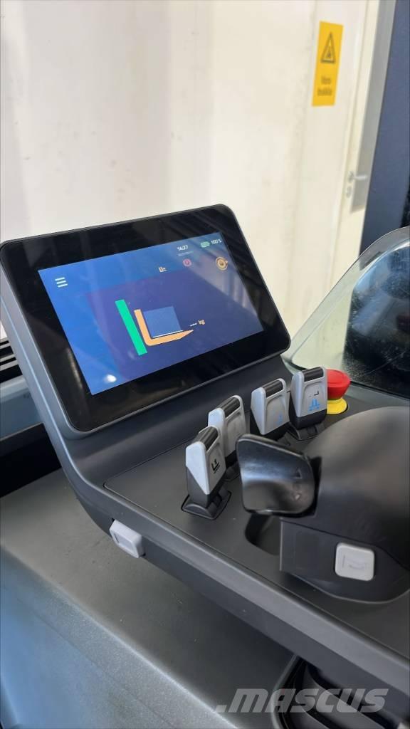 BT RR E 140 H リーチフォークリフト