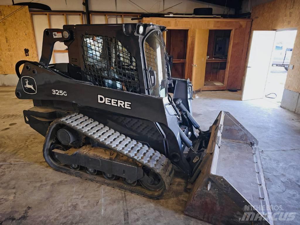 John Deere 325 G スキッドステアローダー