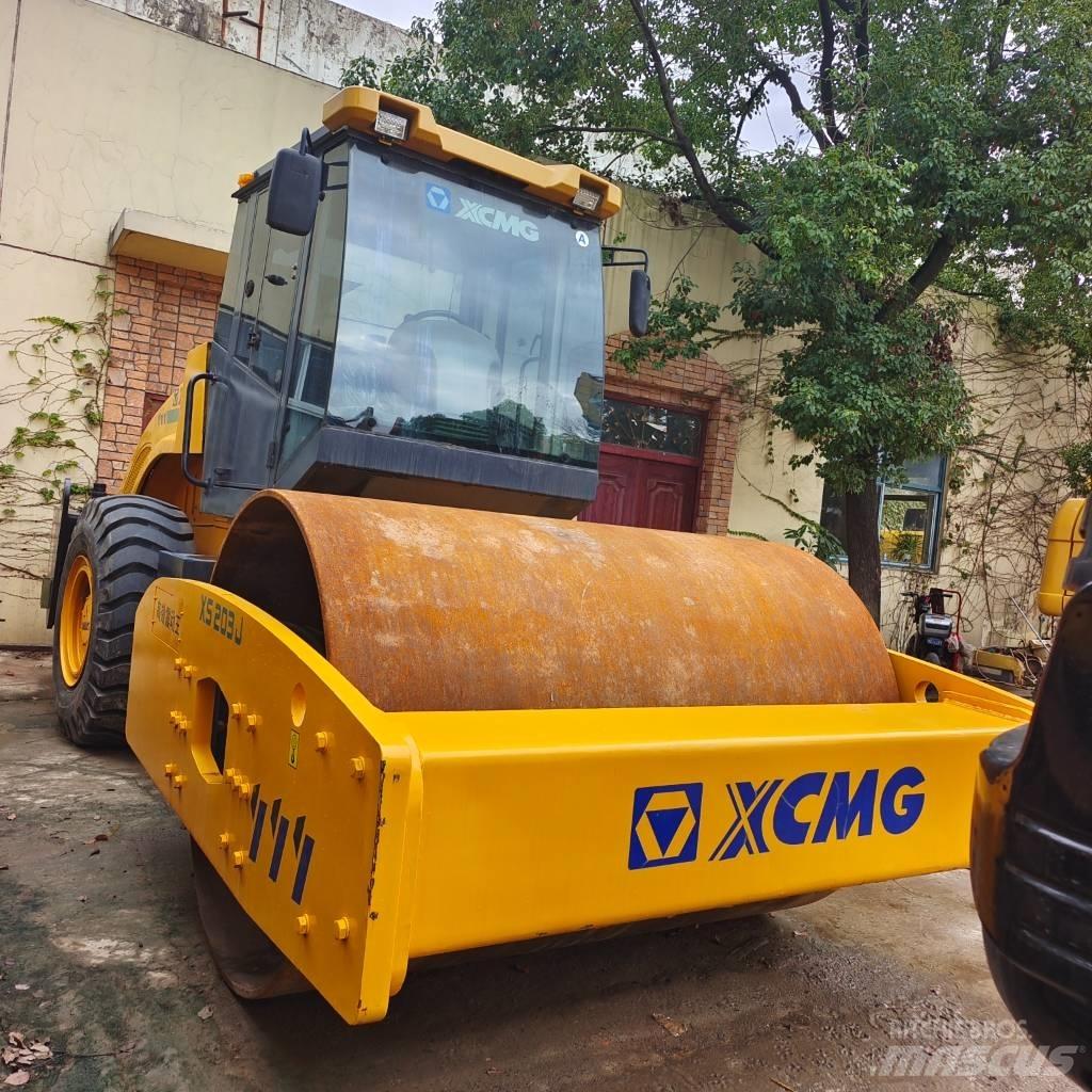 XCMG XS223J 振動ローラ