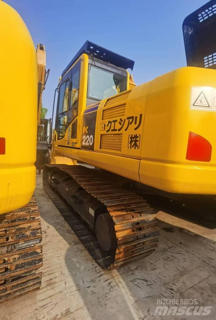 Komatsu PC 220 大型油圧ショベル12t以上（パワーショベル・ユンボ）