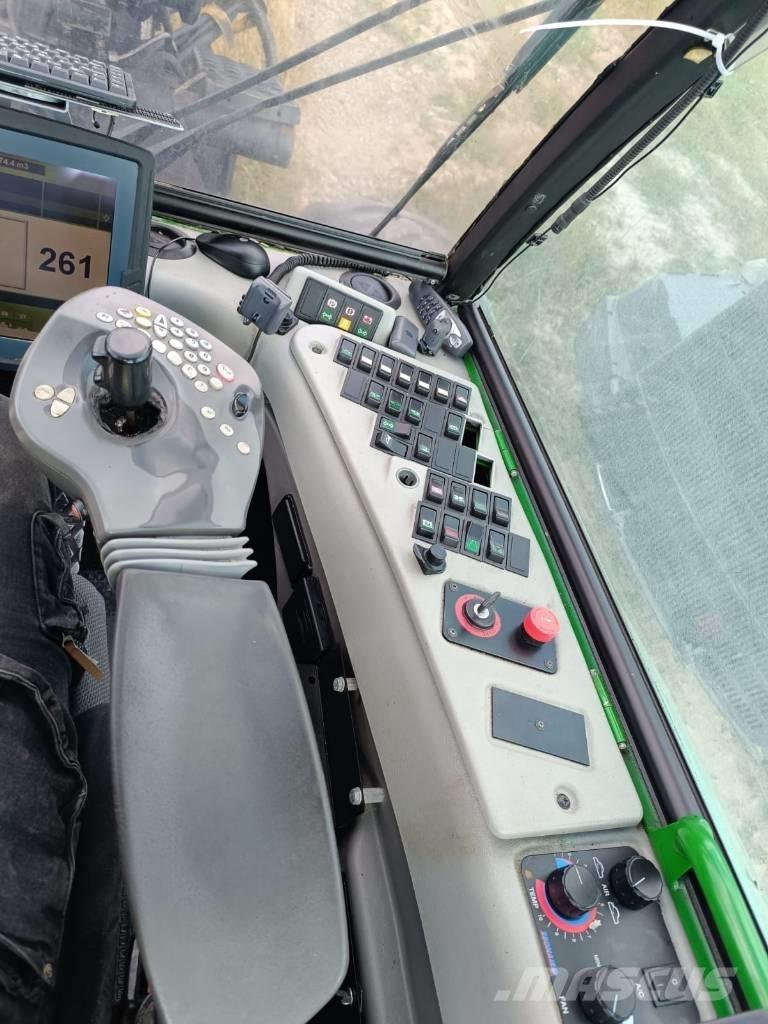 John Deere 770 D ハーベスター