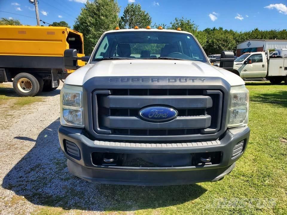 Ford F 350 XL SD 多目的／汎用車両