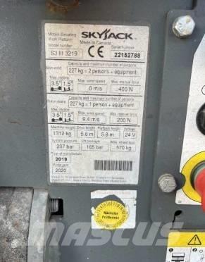 SkyJack SJ III 3219 シザースリフト