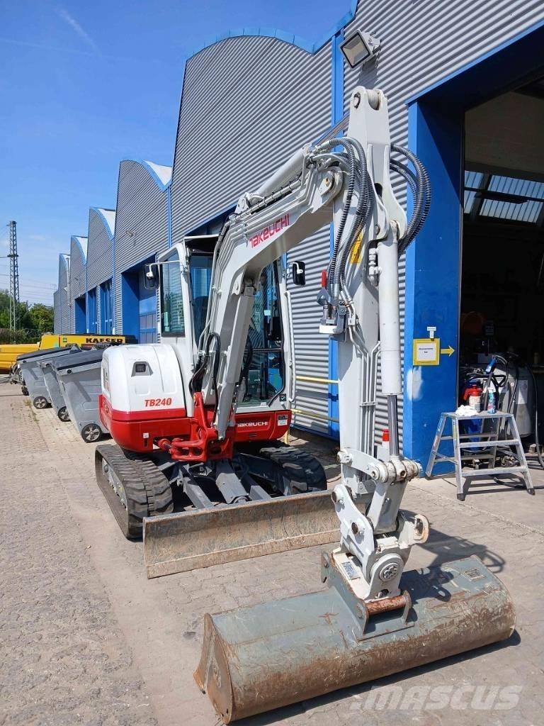 Takeuchi TB 240 DPF ミニ油圧ショベル 7t以下（ミニユンボ・ミニディガー）