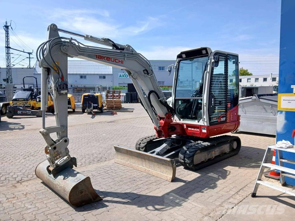 Takeuchi TB 240 DPF ミニ油圧ショベル 7t以下（ミニユンボ・ミニディガー）