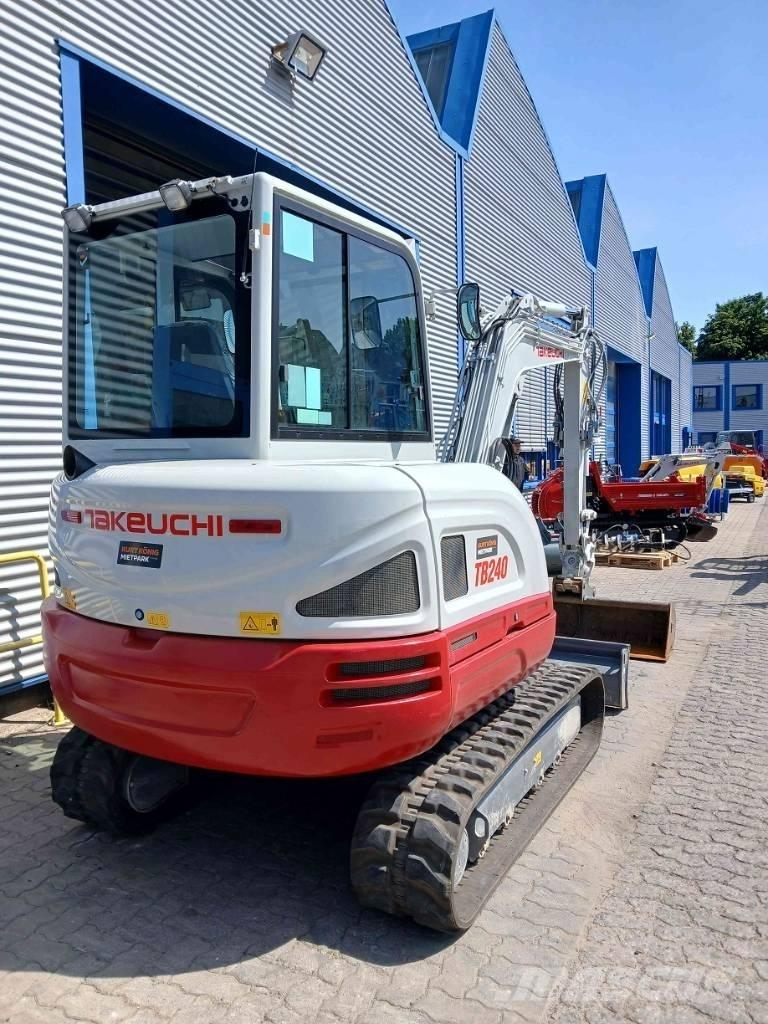 Takeuchi TB 240 DPF ミニ油圧ショベル 7t以下（ミニユンボ・ミニディガー）
