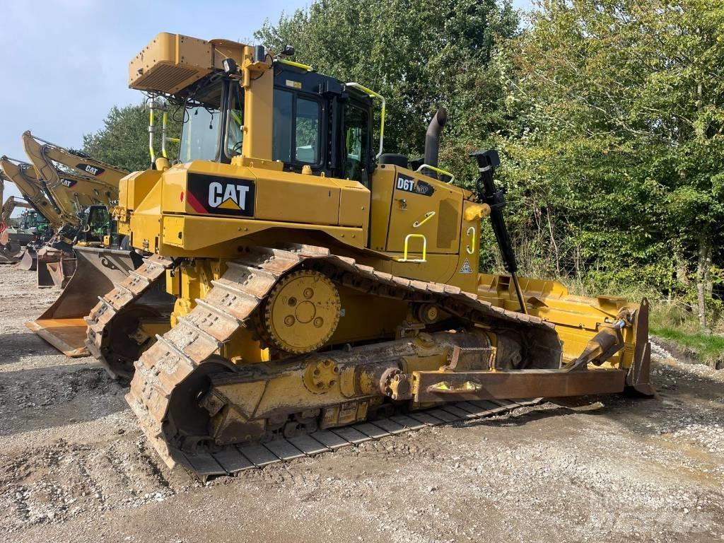 CAT D 6 T LGP D6T ブルドーザー