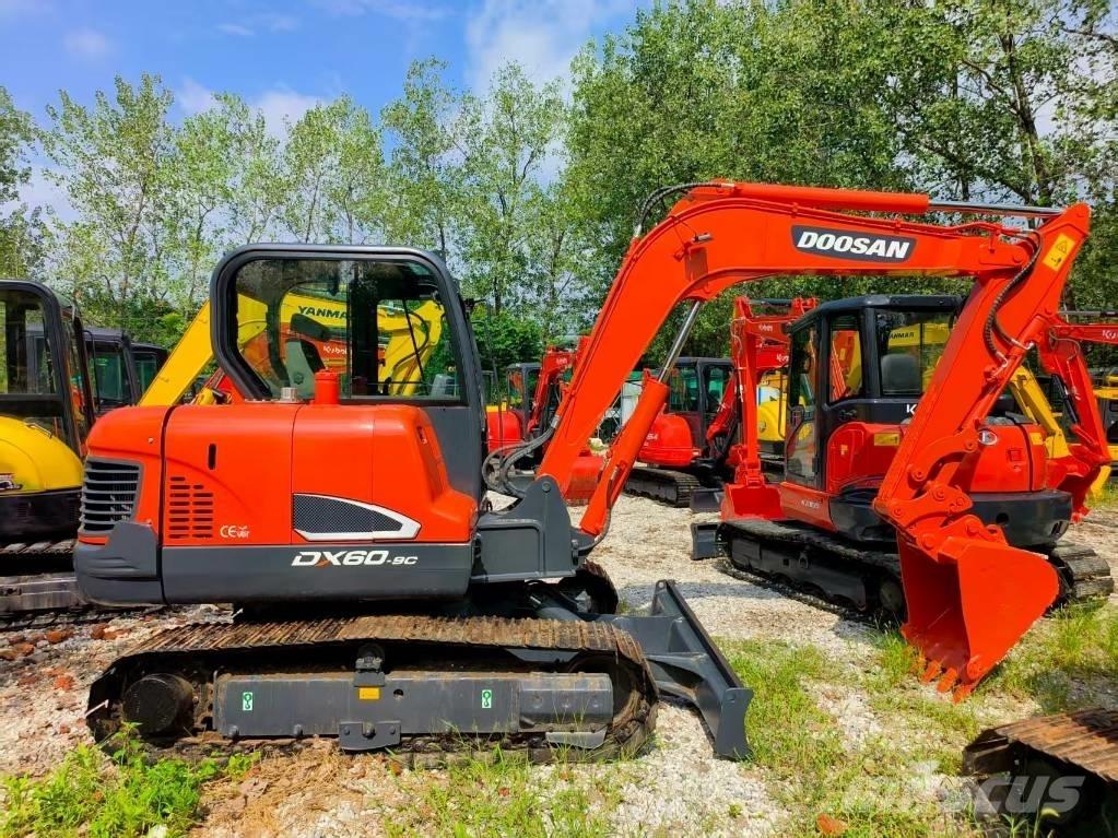 Doosan DX 60 大型油圧ショベル12t以上（パワーショベル・ユンボ）