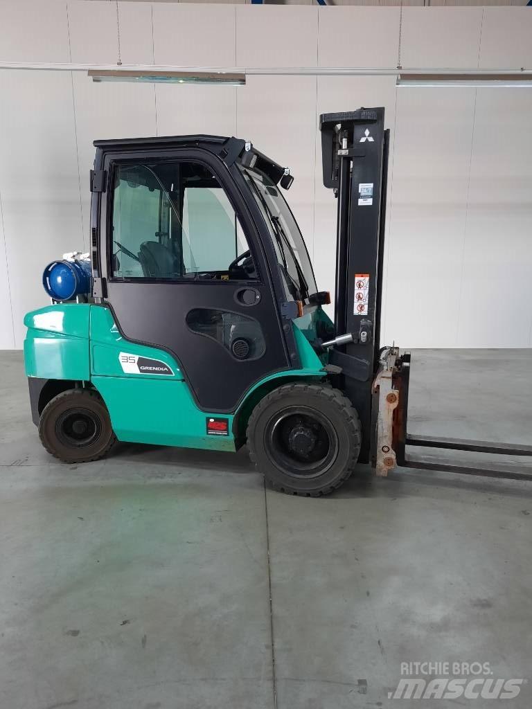 Mitsubishi FG35NT LPGフォークリフト