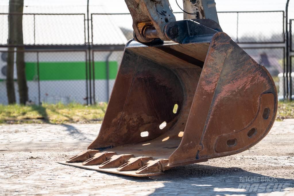 Liebherr R 934 C 大型油圧ショベル12t以上（パワーショベル・ユンボ）