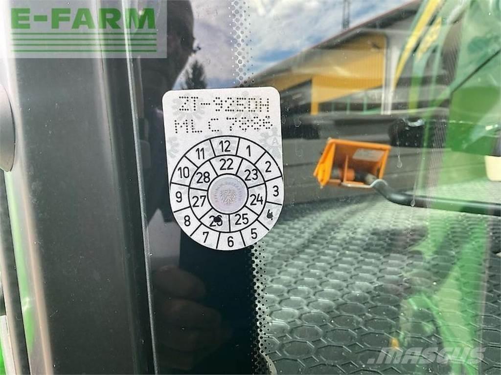 John Deere 6120m トラクター