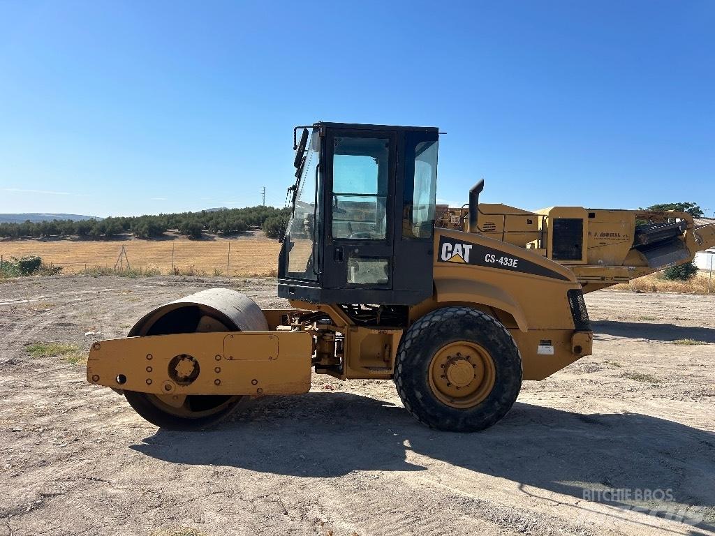 CAT CS 433 E タンデムローラ