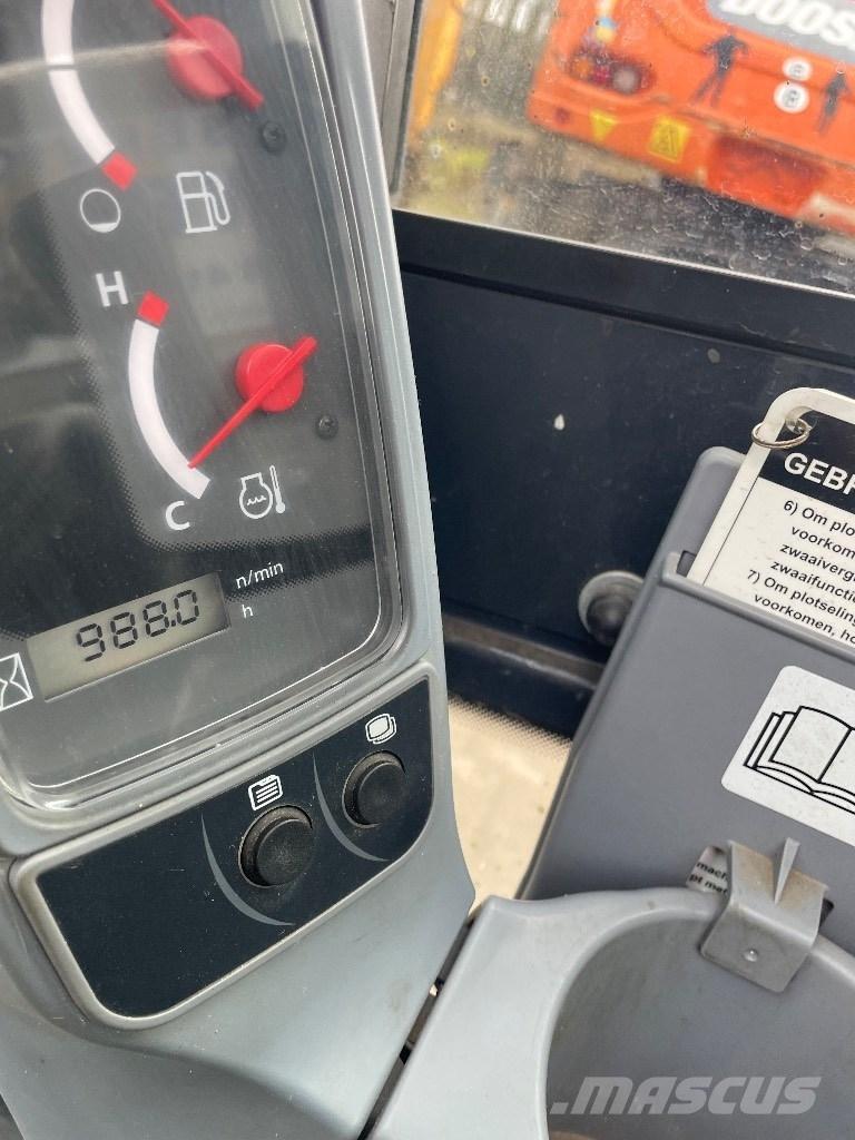 Kubota KX 016-4 ミニ油圧ショベル 7t以下（ミニユンボ・ミニディガー）