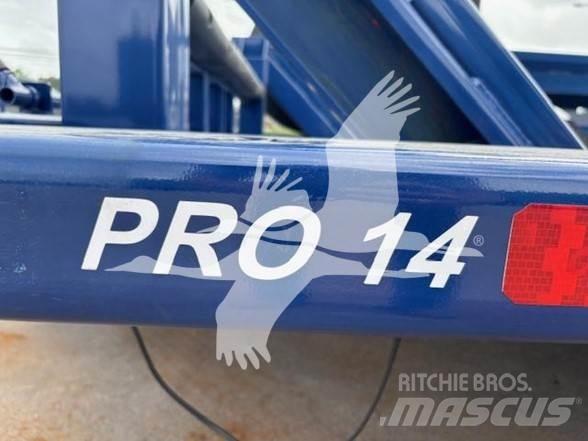 Air-Tow PRO 14 フラットベッド／ドロップサイドトレーラー