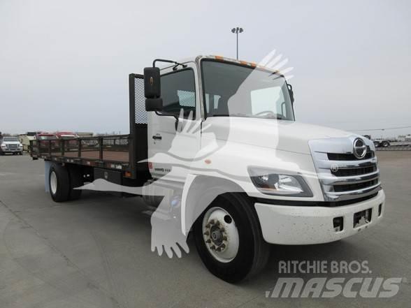 Hino 268 平ボディー