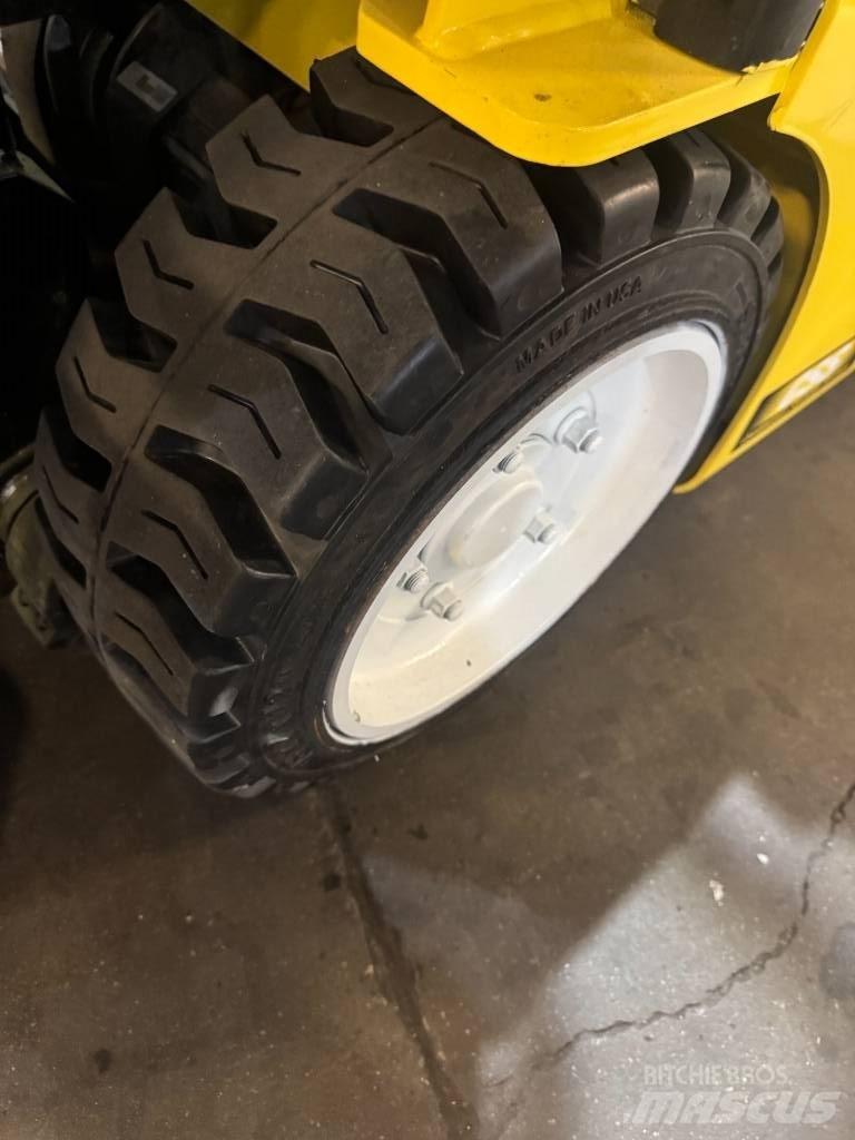 Yale ERP 040 VT バッテリーフォークリフト