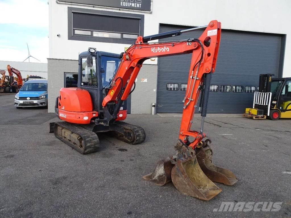 Kubota KX121-3 ミニ油圧ショベル 7t以下（ミニユンボ・ミニディガー）