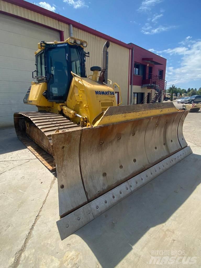 Komatsu D61PX24 ブルドーザー
