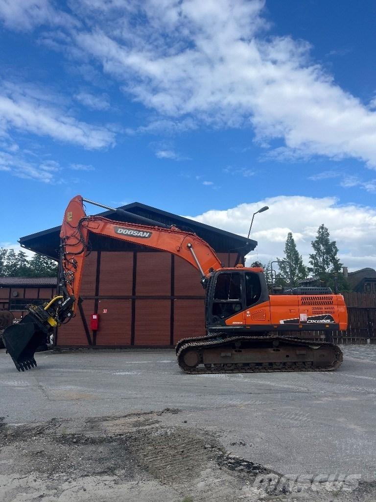 Doosan DX 255 LC-5 大型油圧ショベル12t以上（パワーショベル・ユンボ）