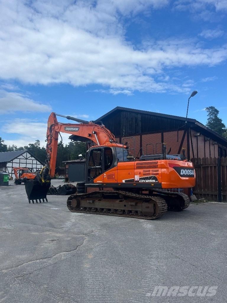 Doosan DX 255 LC-5 大型油圧ショベル12t以上（パワーショベル・ユンボ）