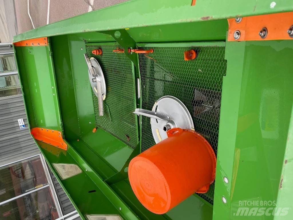 Amazone ZA-M 1500 ミネラル散布機