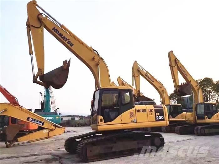 Komatsu PC 200-7 大型油圧ショベル12t以上（パワーショベル・ユンボ）