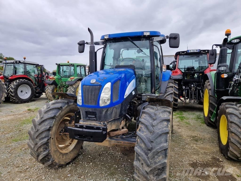 New Holland TSA 115 トラクター