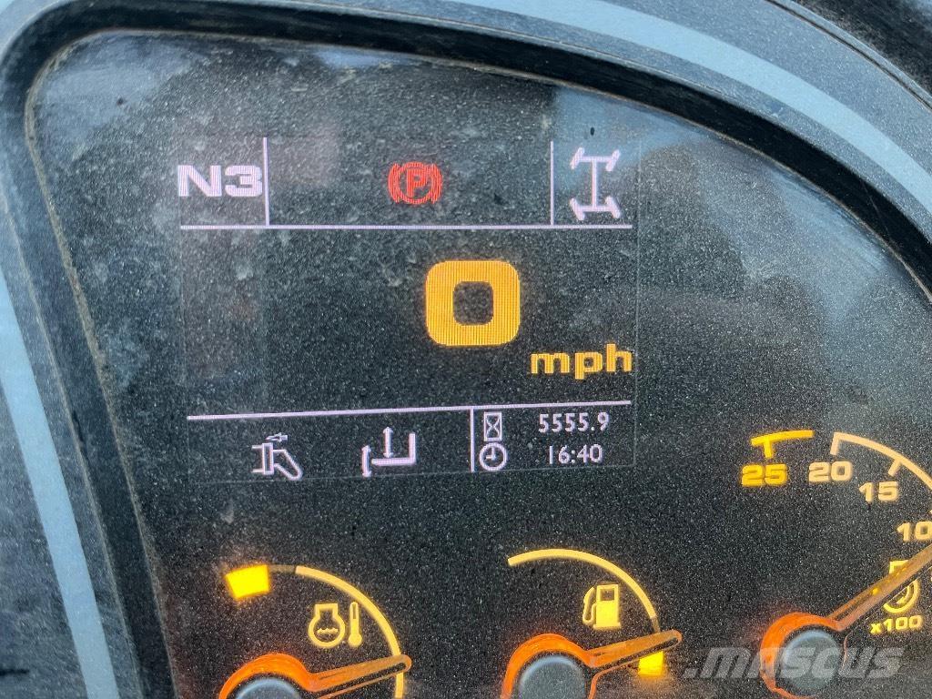 JCB 540-170 テレスコーピックハンドラー