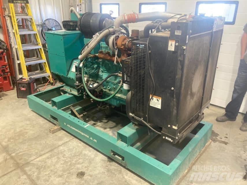 Cummins 105kW ディーゼル発電機