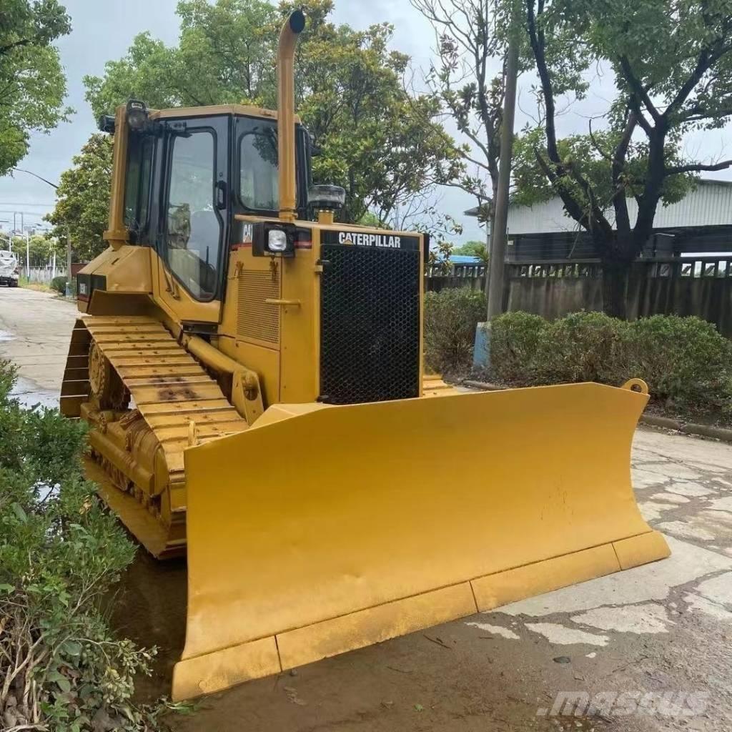 CAT D5M ブルドーザー