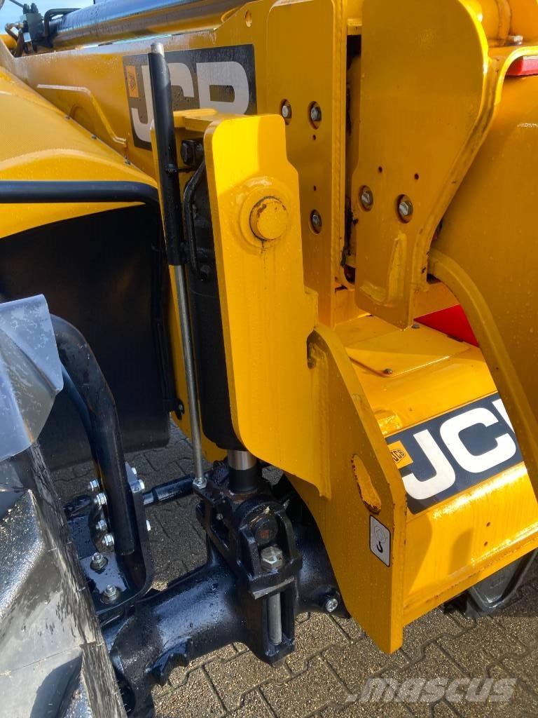 JCB 535-95 テレスコーピックハンドラー
